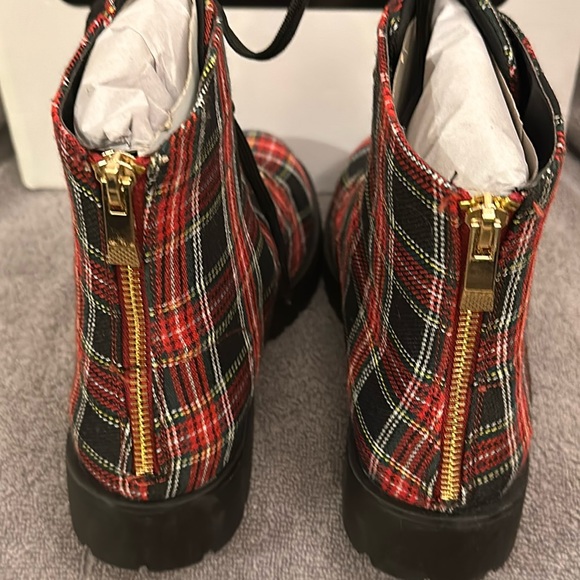 NIB Red Plaid Combat Boots - Picture 4 of 6